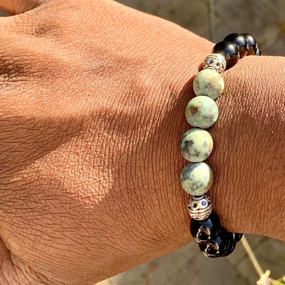 Men’s glossy blk beads w/mint turquoise raw beads